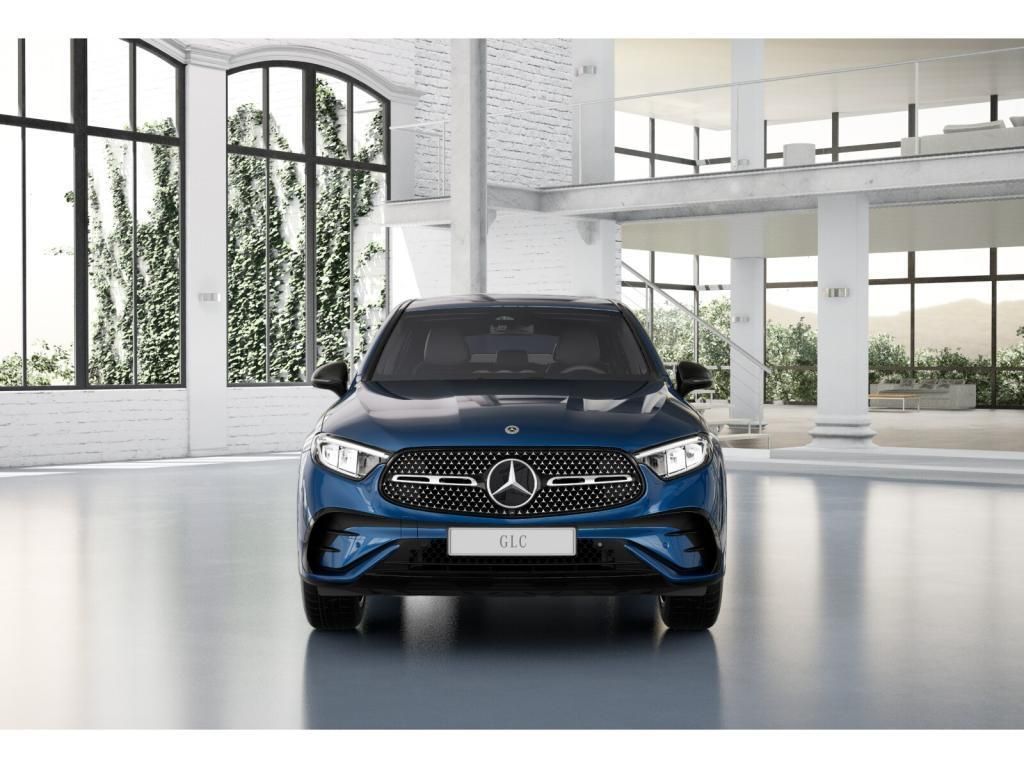 Mercedes-Benz GLC 200 2026 г. Синий, пробег 3000 км