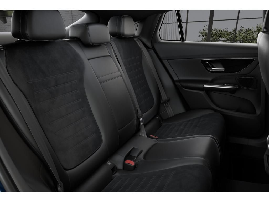 Mercedes-Benz GLC 200 2026 г. Синий, пробег 3000 км