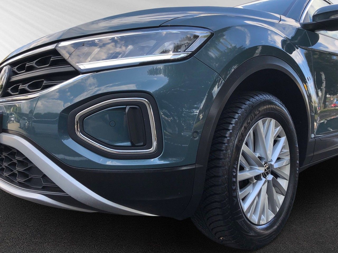 Volkswagen T-Roc 2023 г. Синий, пробег 50414 км