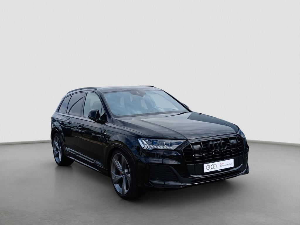 Audi Q7 2024 г. Чёрный, пробег 49400 км
