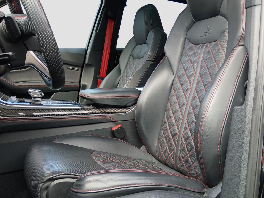 Audi Q7 2024 г. Чёрный, пробег 49400 км