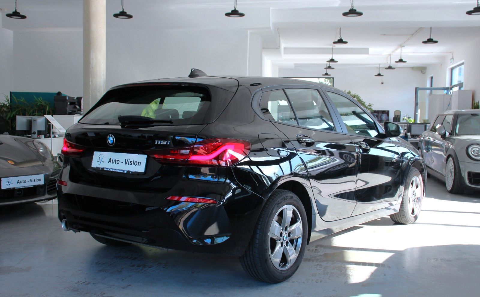 BMW 116 2023 г. Чёрный, пробег 29293 км