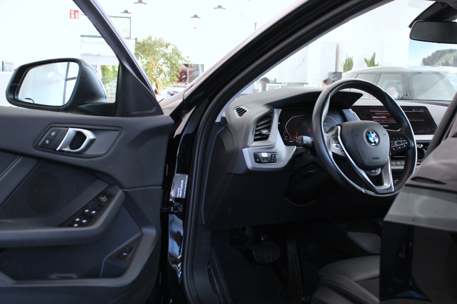 BMW 116 2023 г. Чёрный, пробег 29293 км