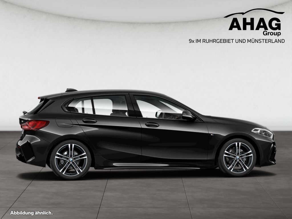 BMW 118 2023 г. Чёрный, пробег 50483 км