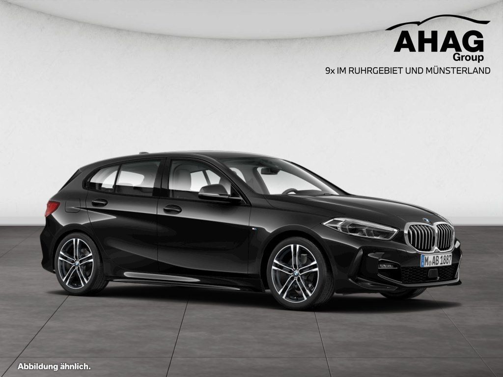 BMW 118 2023 г. Чёрный, пробег 50483 км