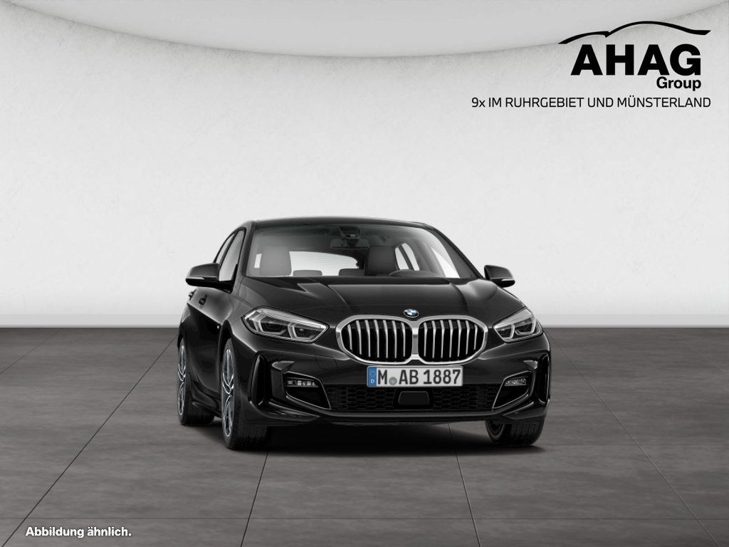 BMW 118 2023 г. Чёрный, пробег 50483 км