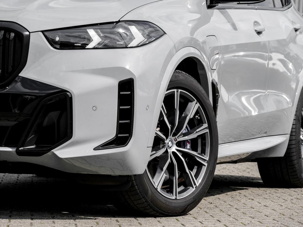 BMW X5 2023 г. Серый, пробег 29920 км