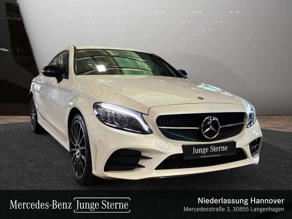 Mercedes-Benz C 400 2022 г. Белый, пробег 47365 км