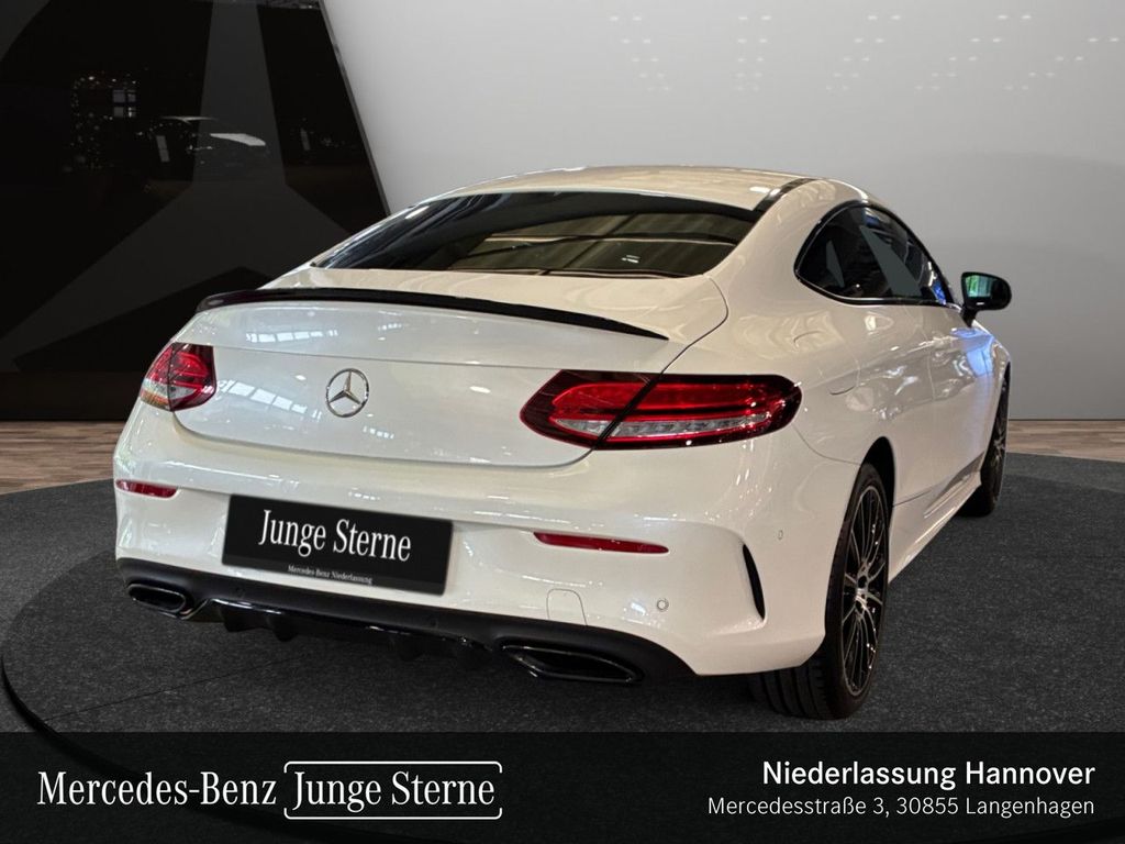 Mercedes-Benz C 400 2022 г. Белый, пробег 47365 км