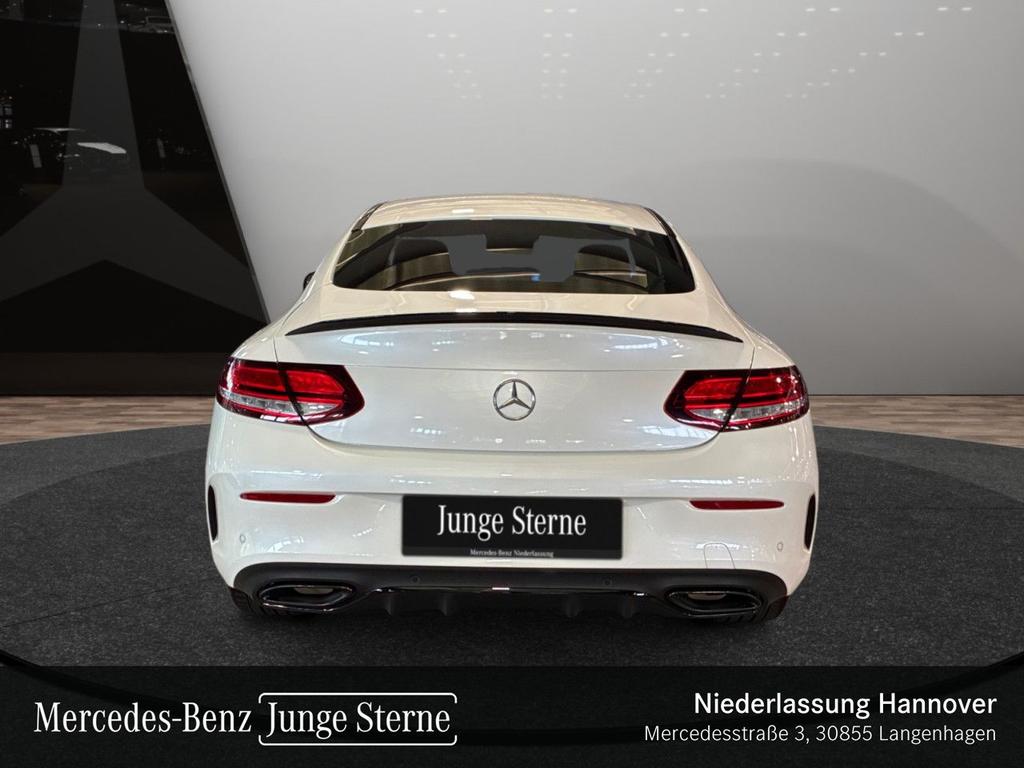 Mercedes-Benz C 400 2022 г. Белый, пробег 47365 км
