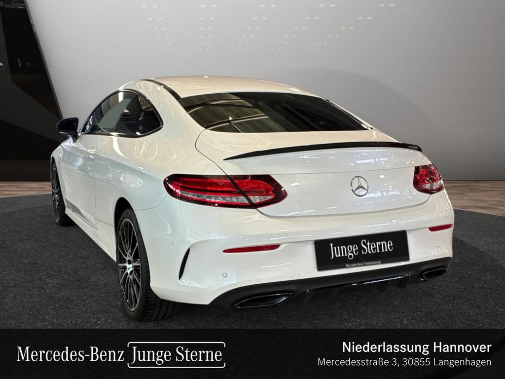 Mercedes-Benz C 400 2022 г. Белый, пробег 47365 км