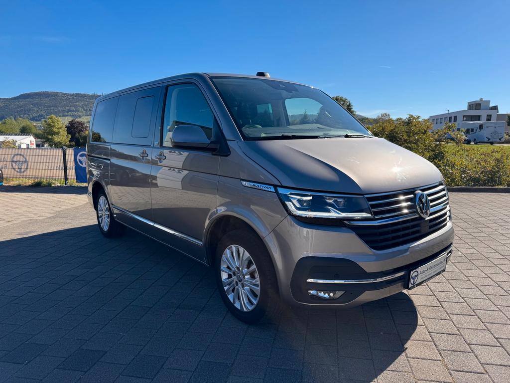 Volkswagen T6 MULTIVAN 2022 г. Бежевый, пробег 43000 км