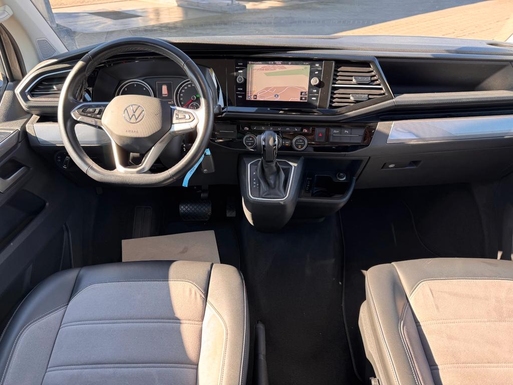 Volkswagen T6 MULTIVAN 2022 г. Бежевый, пробег 43000 км