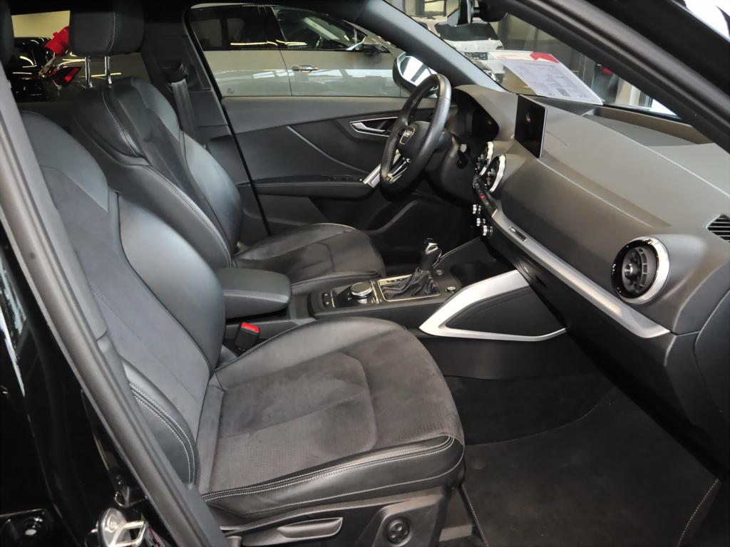 Audi Q2 2022 г. Чёрный, пробег 40000 км