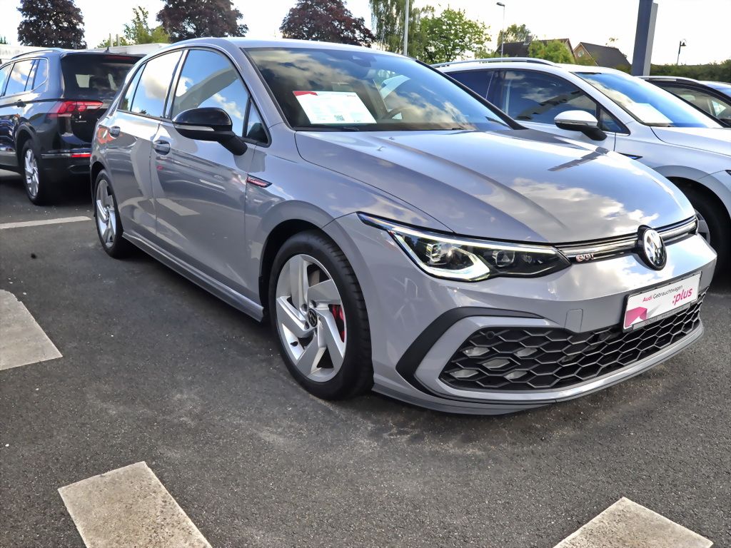 Volkswagen Golf 2022 г. Серый, пробег 29500 км