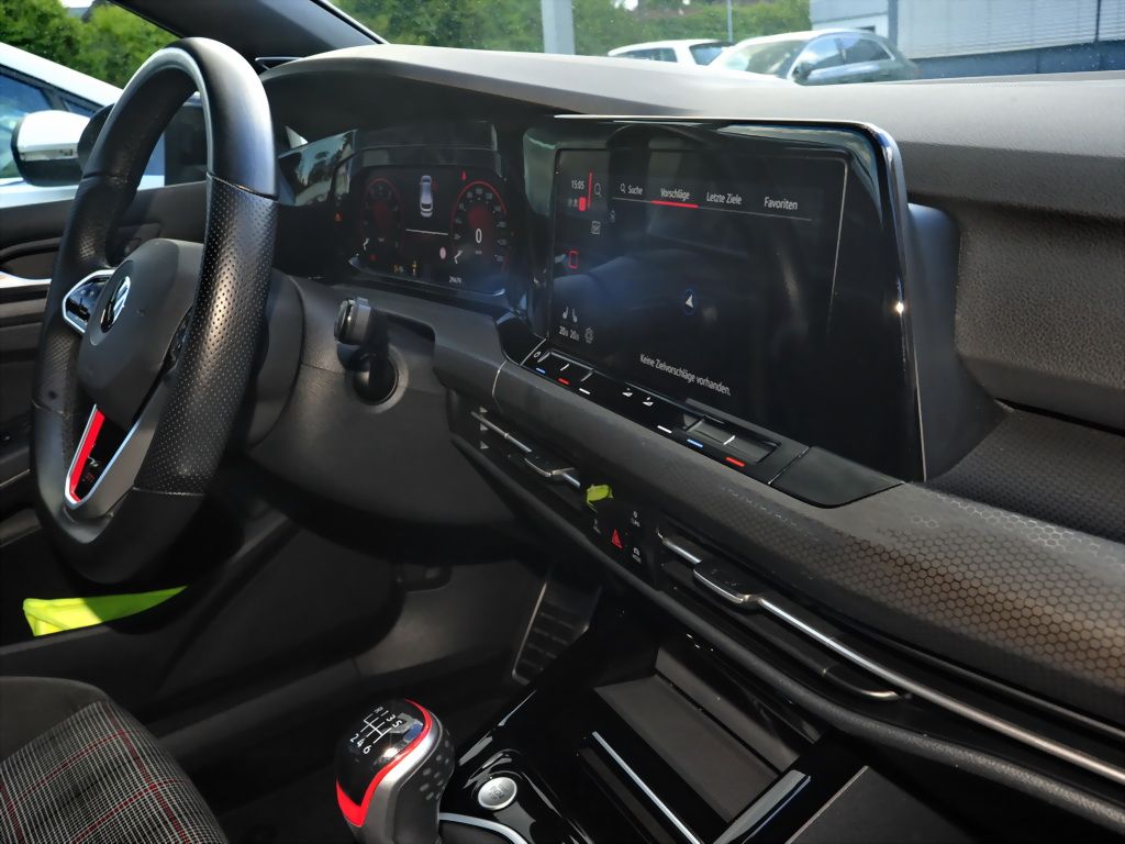 Volkswagen Golf 2022 г. Серый, пробег 29500 км
