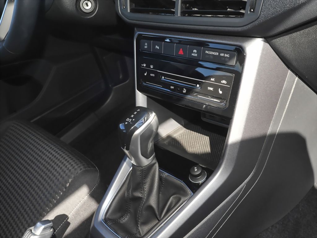 Volkswagen T-Cross 2022 г. Белый, пробег 41850 км