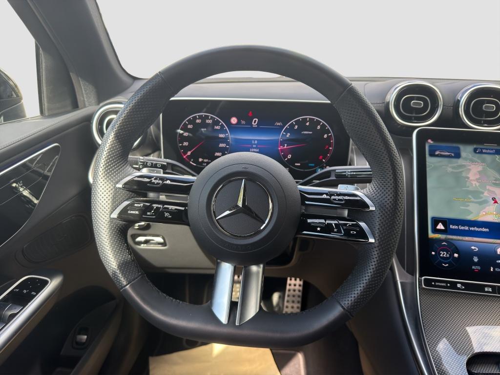 Mercedes-Benz GLC 200 2026 г. Чёрный, пробег 10962 км
