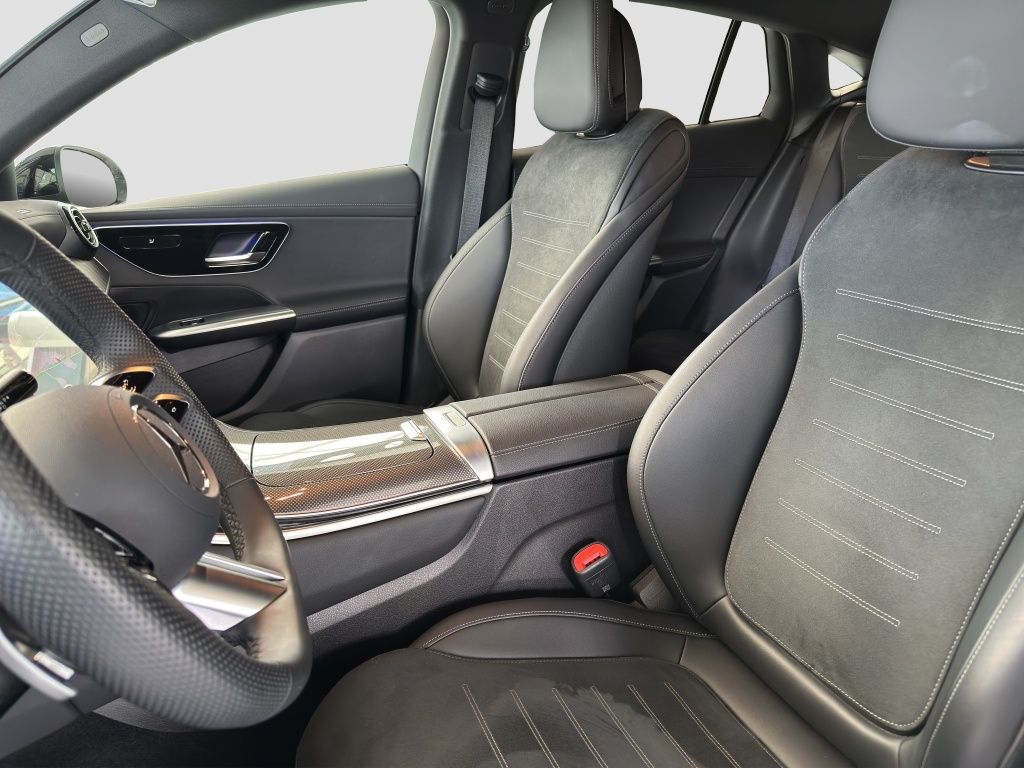 Mercedes-Benz GLC 200 2026 г. Чёрный, пробег 15665 км