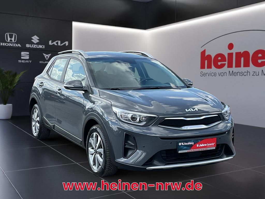Kia Stonic 2022 г. Серый, пробег 37784 км