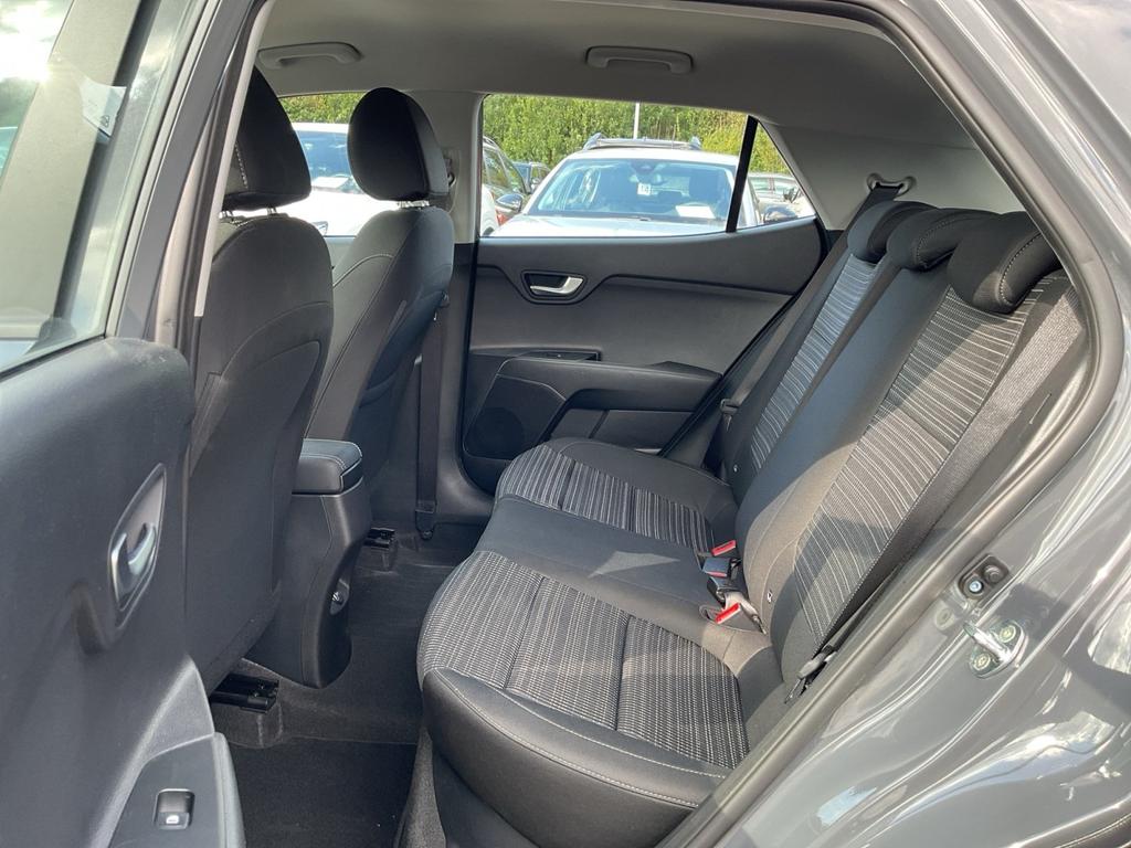 Kia Stonic 2022 г. Серый, пробег 37784 км