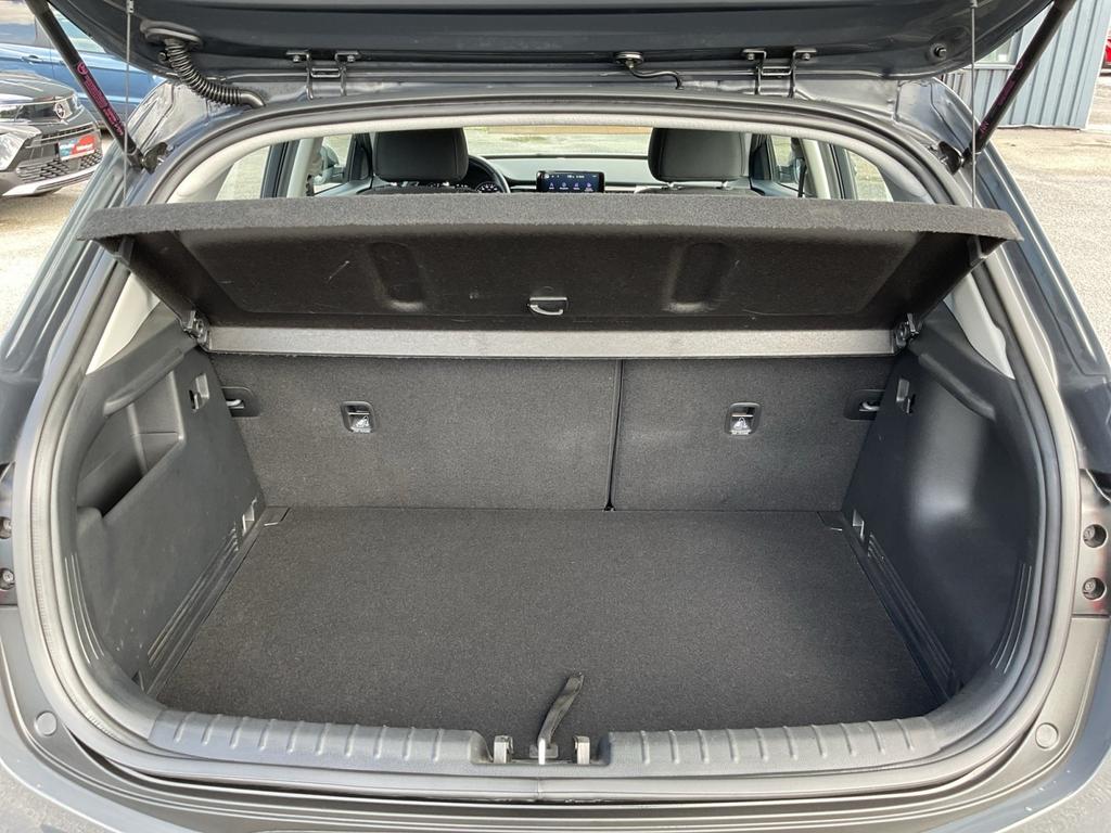 Kia Stonic 2022 г. Серый, пробег 37784 км