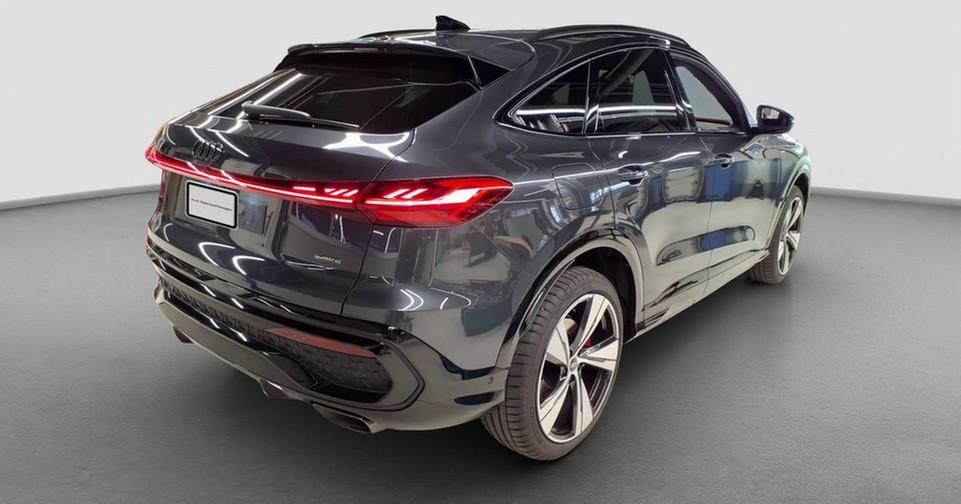 Audi Q5 2025 г. Чёрный, пробег 11900 км