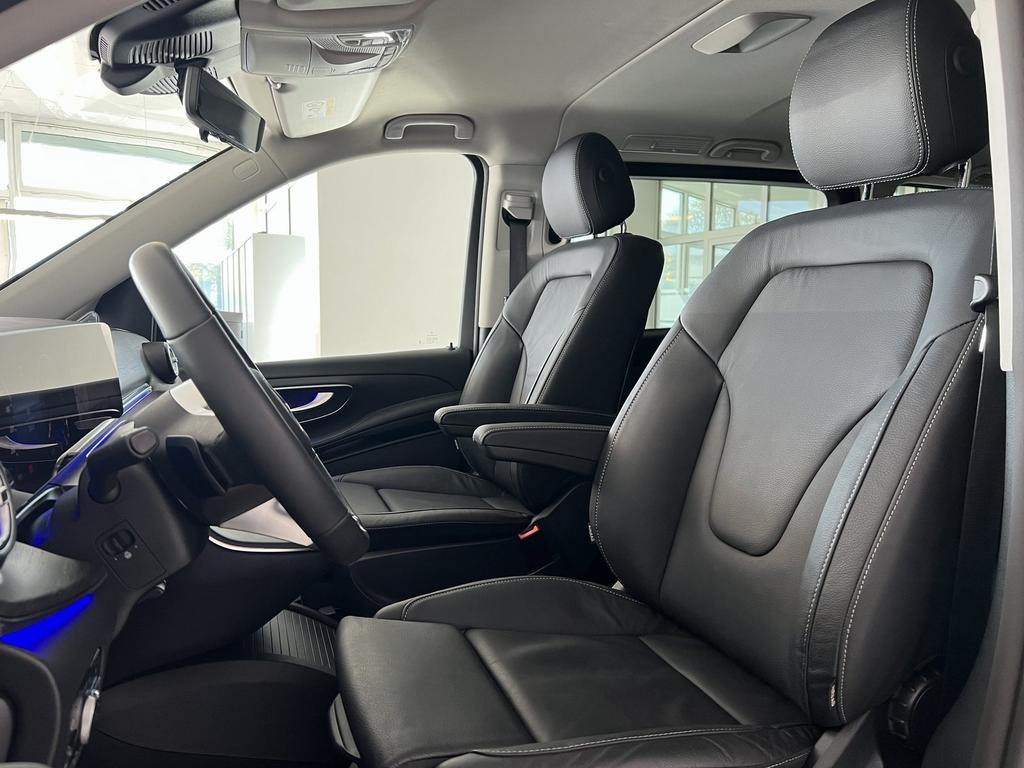 Mercedes-Benz V 300 2025 г. Чёрный, пробег 19985 км