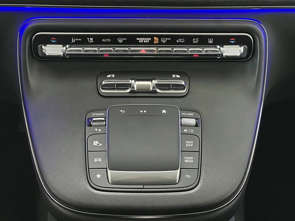 Mercedes-Benz V 300 2025 г. Чёрный, пробег 19985 км