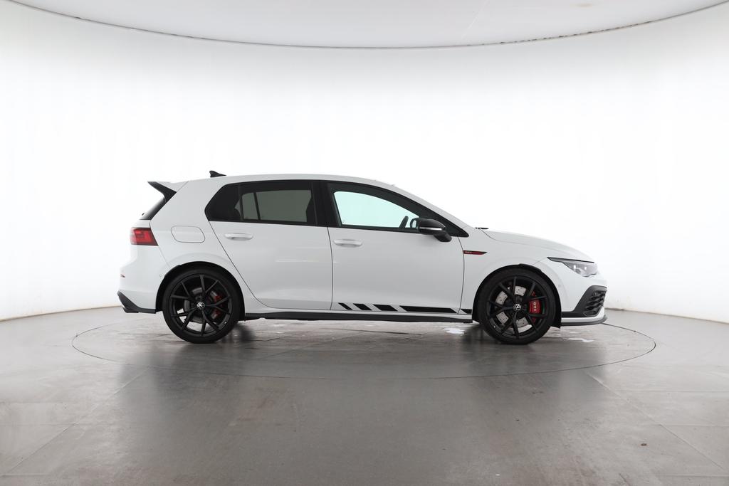 Volkswagen Golf 2023 г. Белый, пробег 51648 км