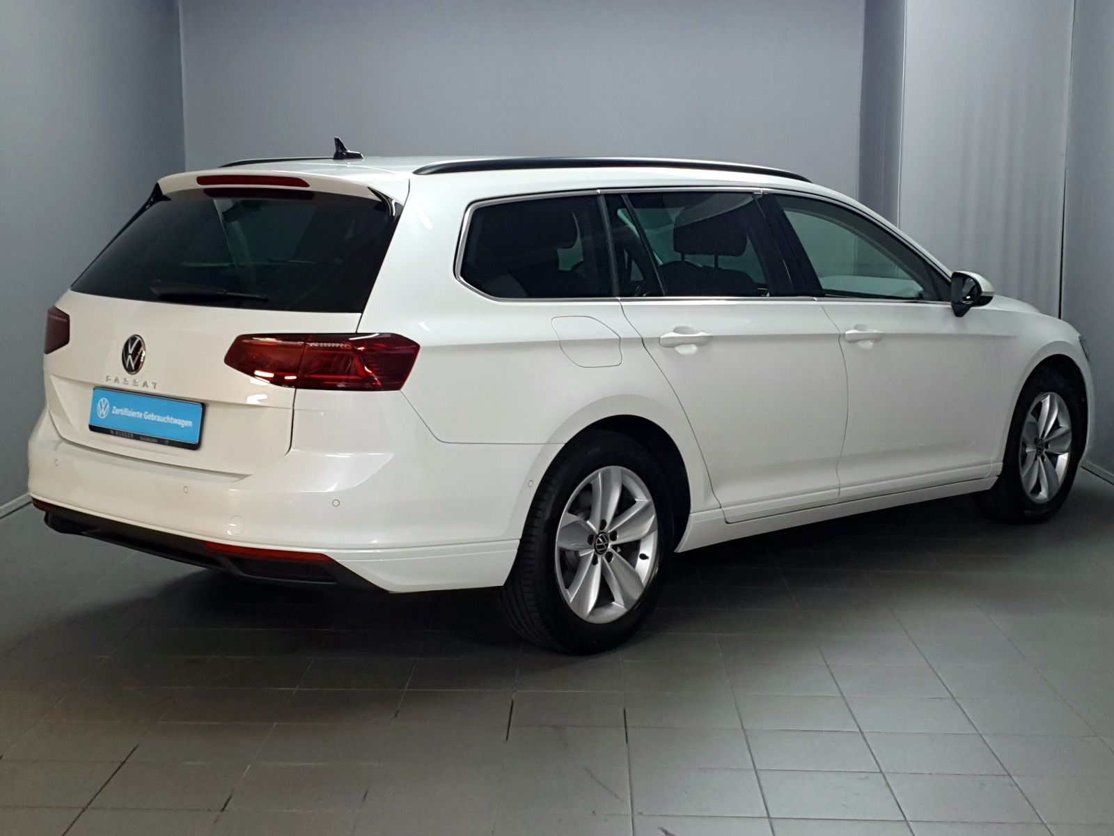 Volkswagen PASSAT VARIANT 2022 г. Белый, пробег 54170 км