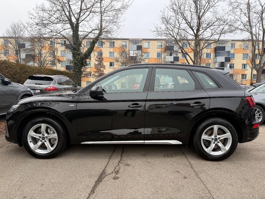 Audi Q5 2024 г. Чёрный, пробег 46884 км