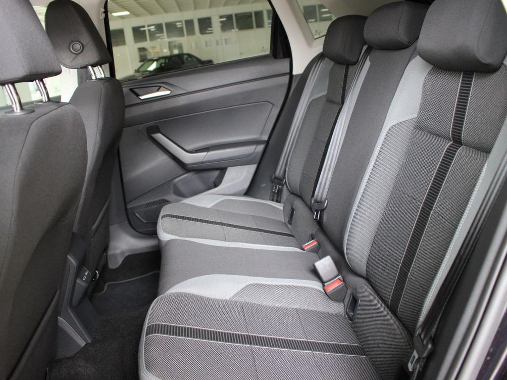 Volkswagen Polo 2023 г. Чёрный, пробег 12780 км