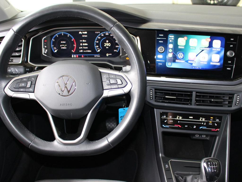 Volkswagen Polo 2023 г. Чёрный, пробег 12780 км