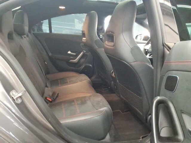 Mercedes-Benz CLA 200 2023 г. Серый, пробег 40000 км