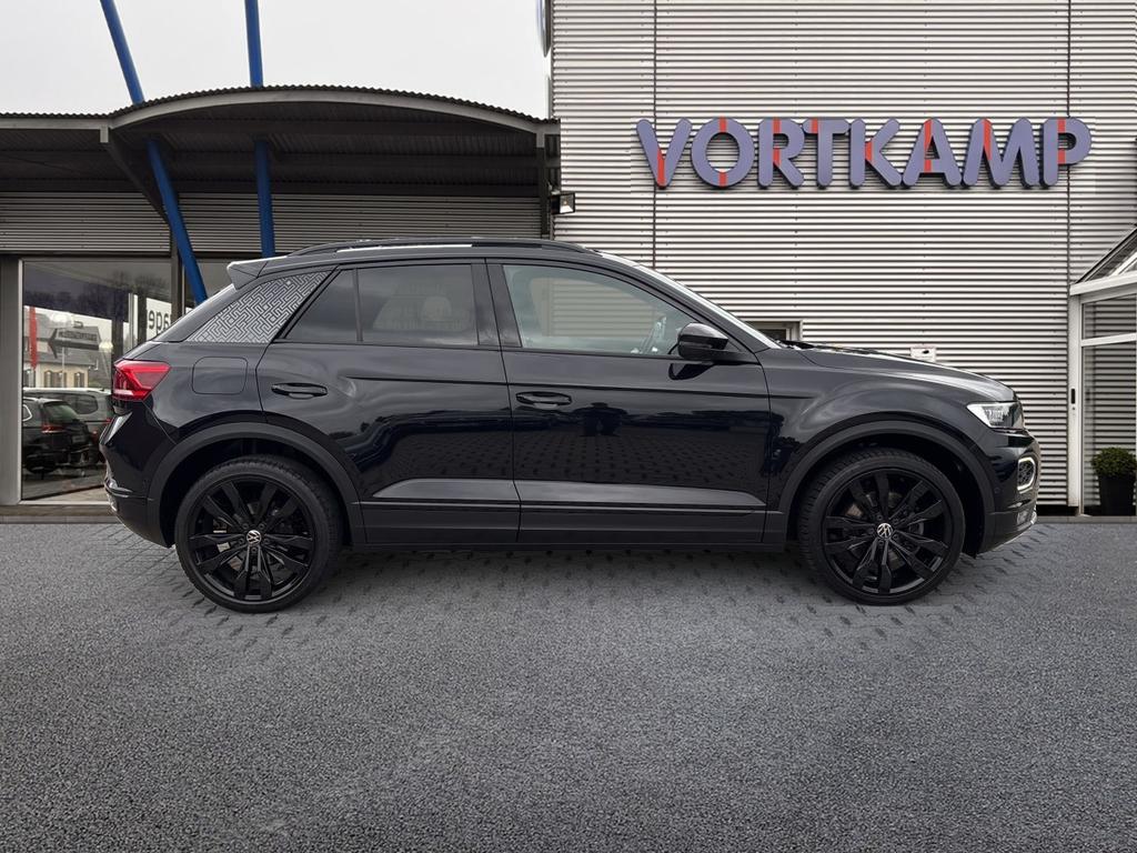 Volkswagen T-Roc 2022 г. Чёрный, пробег 57532 км