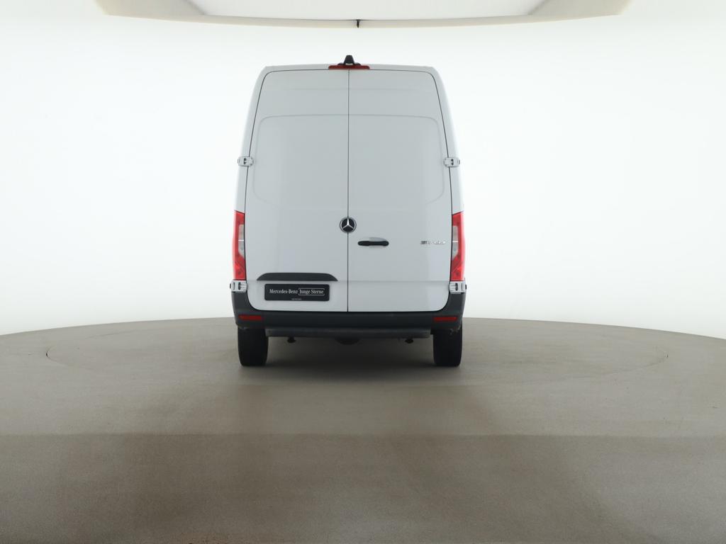 Mercedes-Benz SPRINTER 2025 г. Белый, пробег 31400 км
