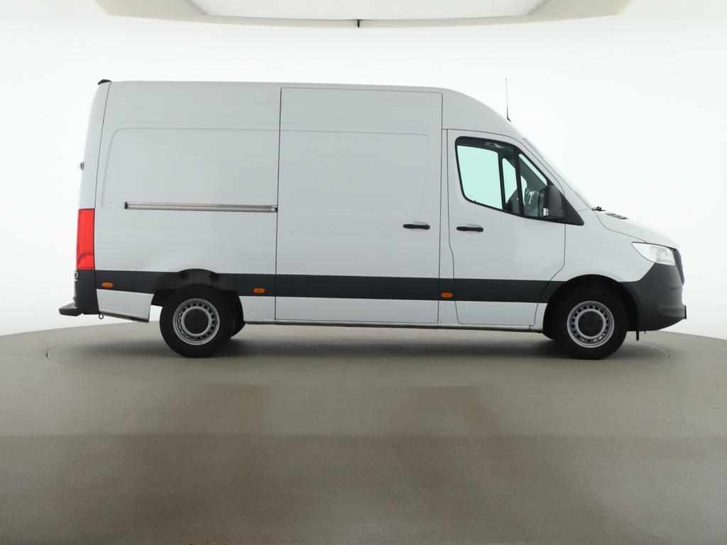 Mercedes-Benz SPRINTER 2025 г. Белый, пробег 31400 км