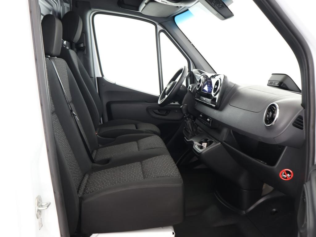Mercedes-Benz SPRINTER 2025 г. Белый, пробег 31400 км