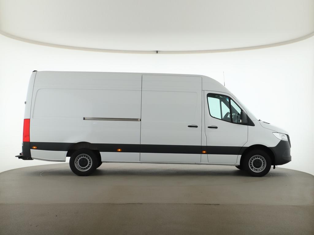 Mercedes-Benz SPRINTER 2025 г. Белый, пробег 42800 км