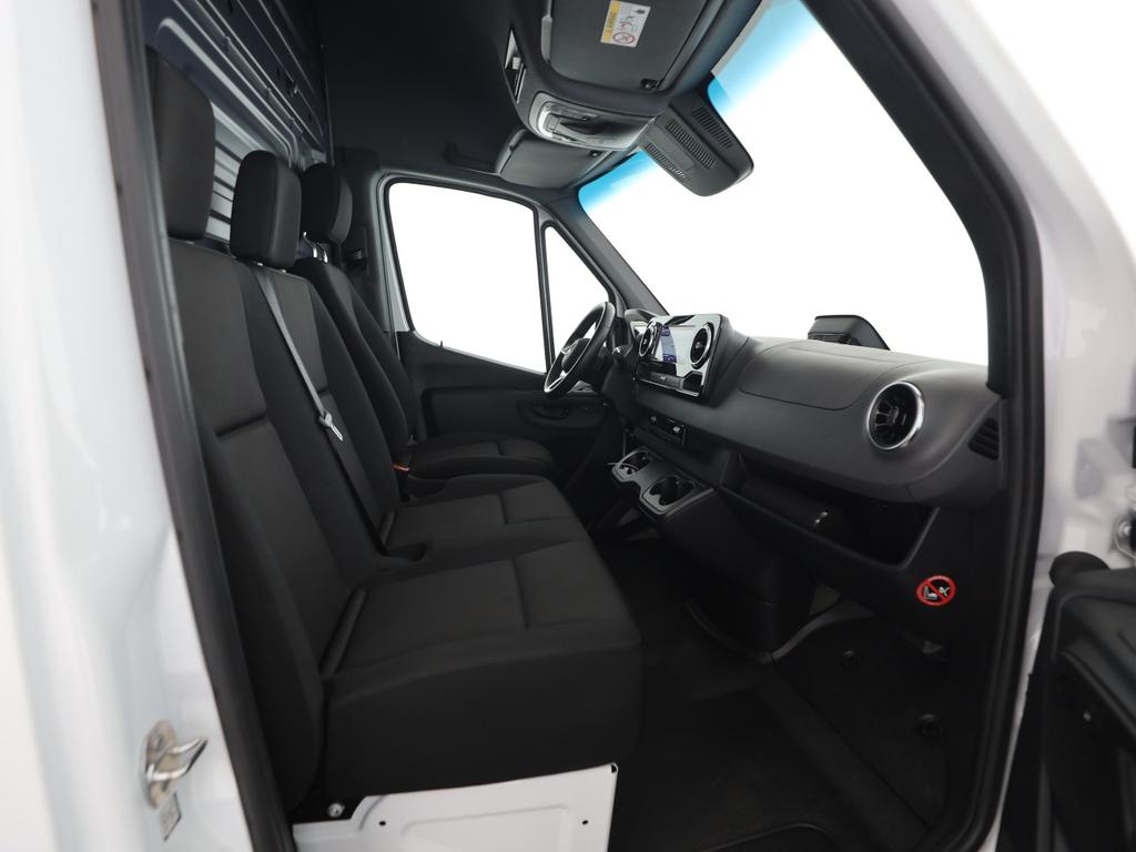 Mercedes-Benz SPRINTER 2025 г. Белый, пробег 42800 км