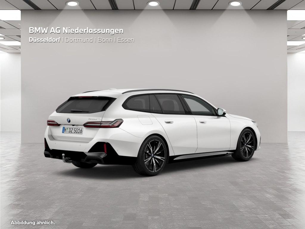 BMW 520 2025 г. Белый, пробег 22440 км