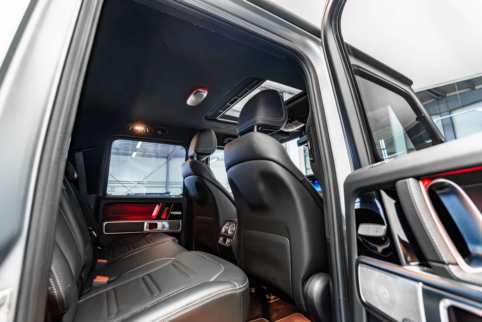 Mercedes-Benz G 450 2025 г. Серебристый, пробег 44698 км