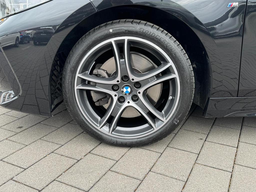 BMW 120 2023 г. Чёрный, пробег 28994 км
