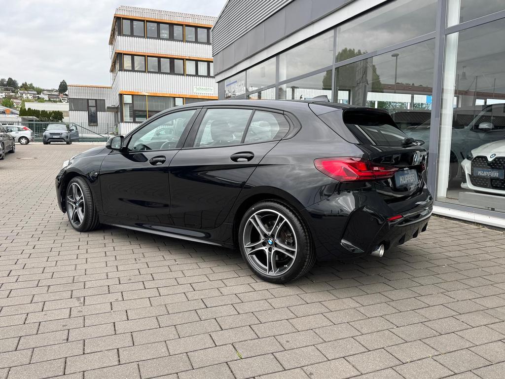 BMW 120 2023 г. Чёрный, пробег 28994 км
