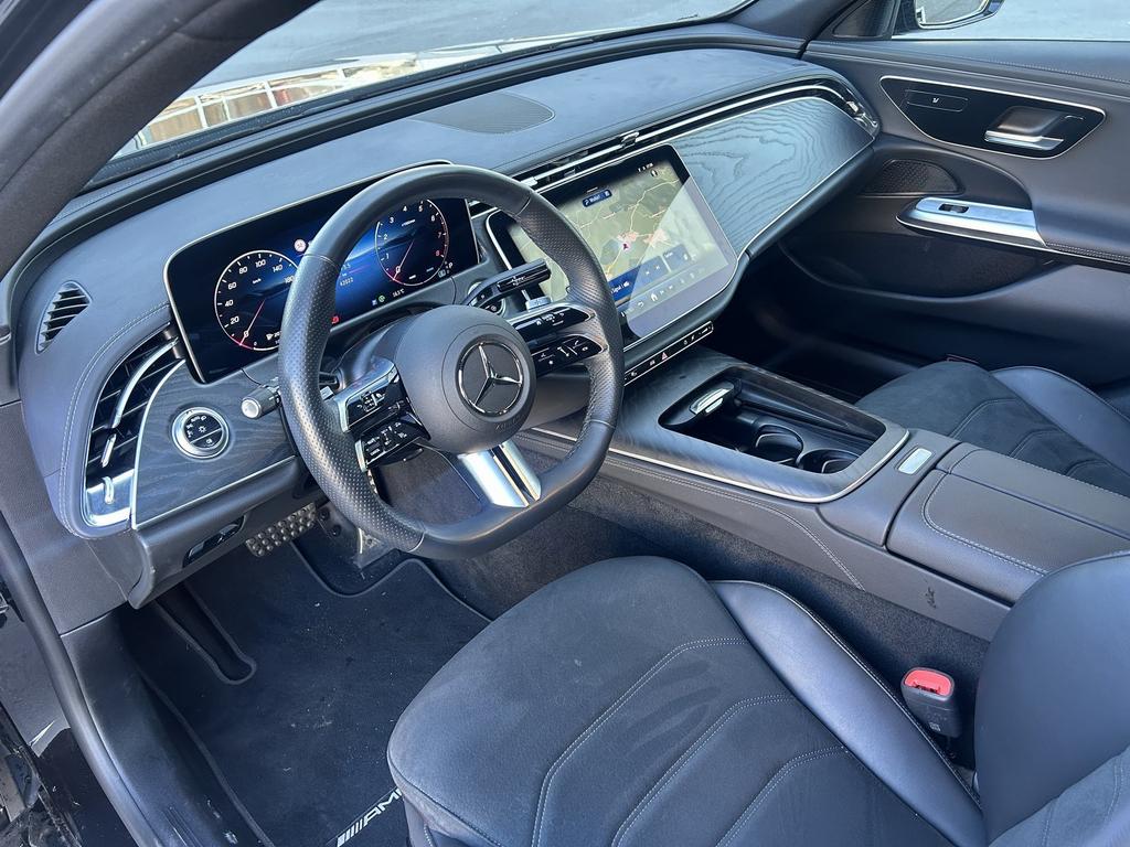 Mercedes-Benz E 200 2023 г. Чёрный, пробег 42015 км