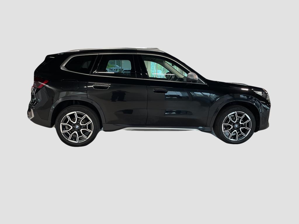 BMW X1 2023 г. Чёрный, пробег 42076 км