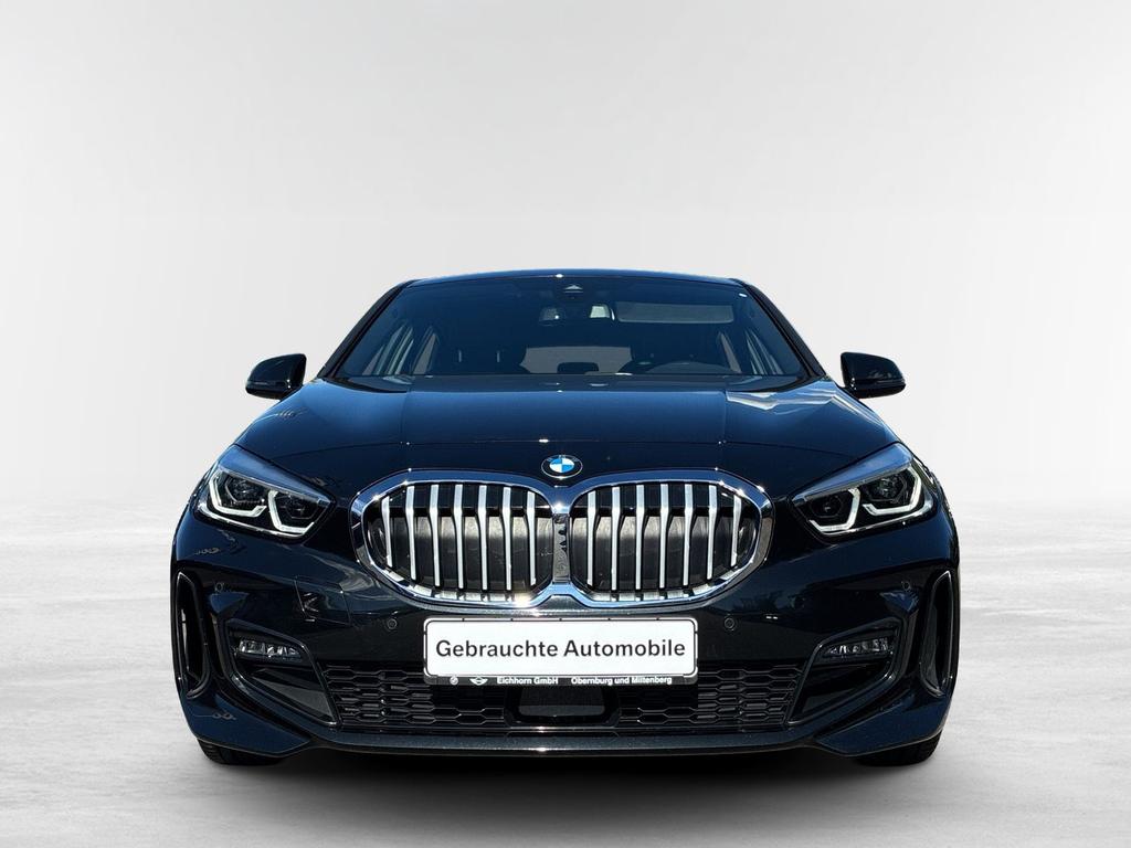 BMW 118 2022 г. Чёрный, пробег 47990 км