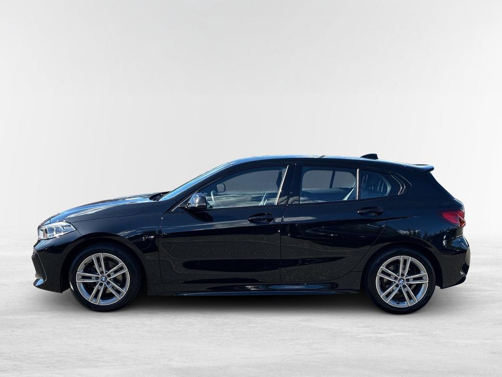 BMW 118 2022 г. Чёрный, пробег 47990 км