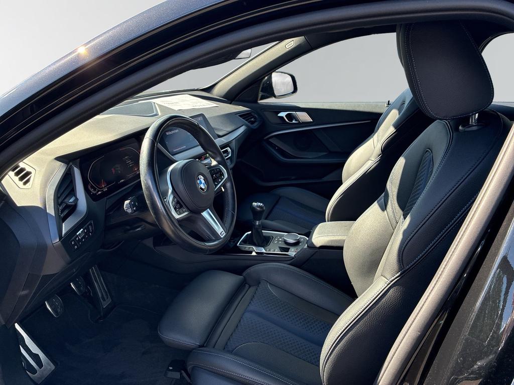 BMW 118 2022 г. Чёрный, пробег 47990 км